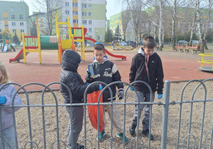 Akcja Galante Sprzątanie w klasach 1-3.
