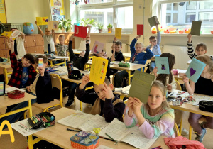 Dzień Kolorowej Skarpetki w klasach 1-3.